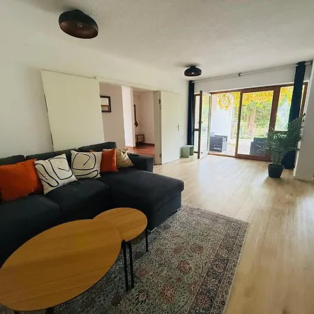 Daire Grosse Mit Whirlpool Und Garten *